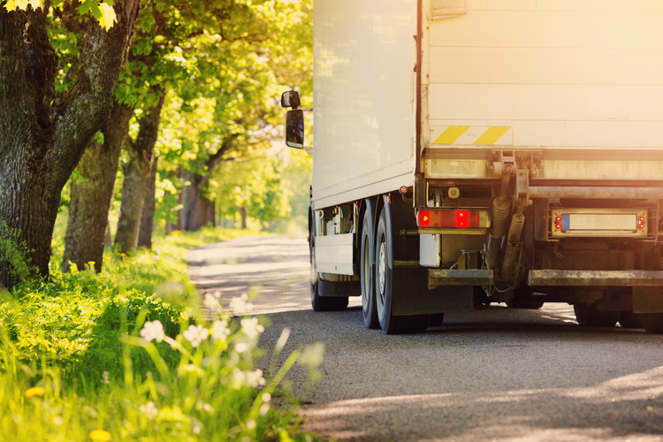 What are the main causes of truck accidents?